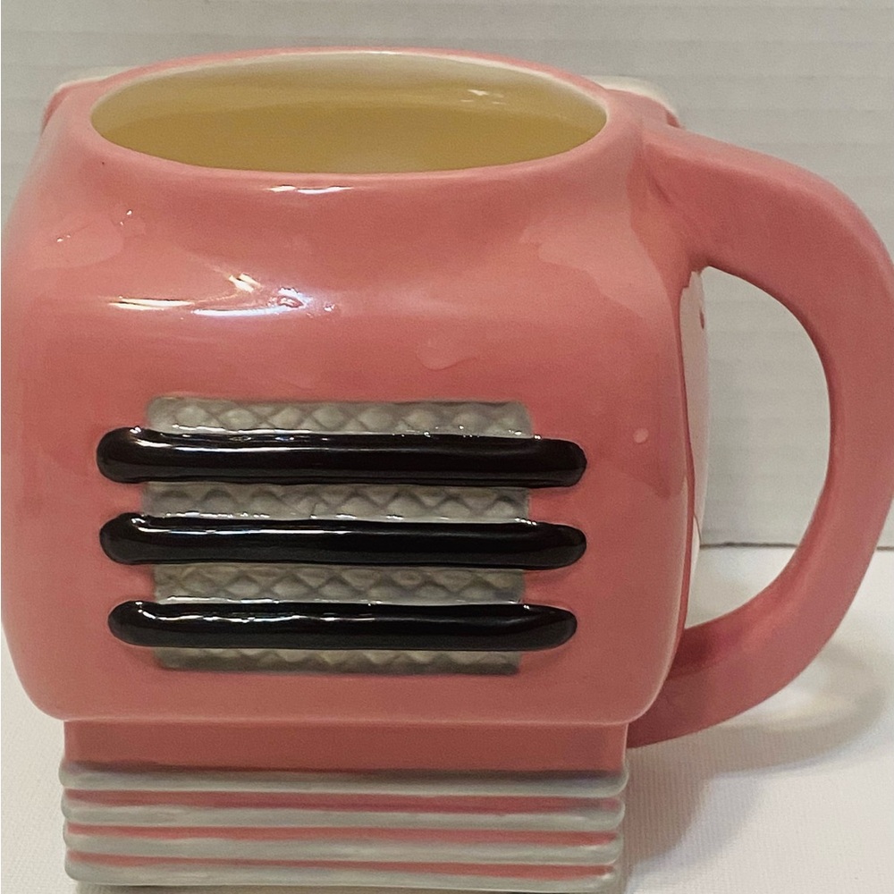 Betty‎ Boop Pink TV Collector Mug***RETIRED - Picture 3 of 6